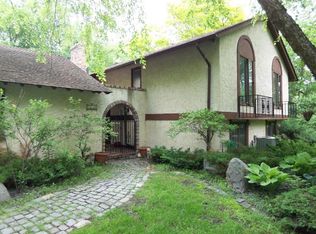 13534 Larkin Dr, Minnetonka, MN 55305