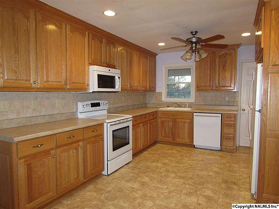 4th image of 4316 Clayrest Dr NW