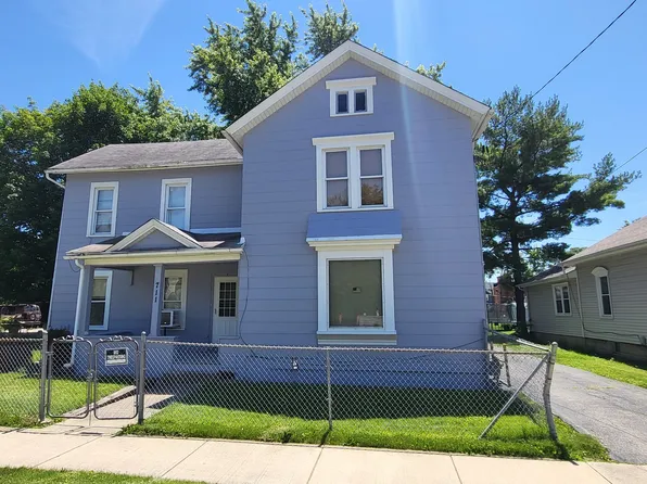 711 Liberty St, Aurora, IL 60505