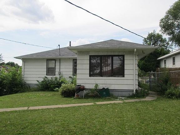 3rd image of 1814 Upton Ave N
