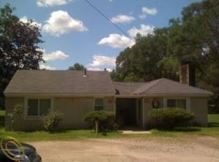 18154 Martinsville Rd, Belleville, MI 48111