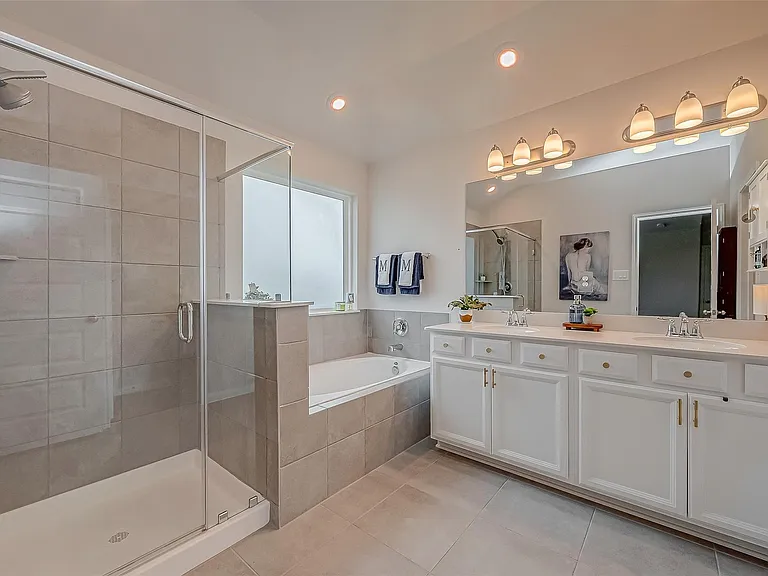 2114 Cherryvale Dr — Photo 22
