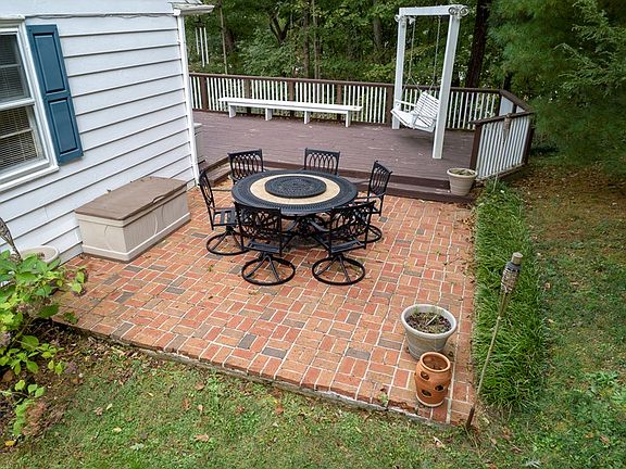 2nd image of 208 Parkland Dr