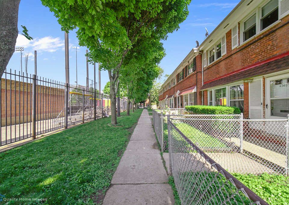 1st image of 6260 N Hoyne Ave #F