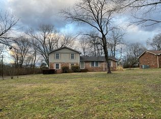 1011 Cragfront Estate Rd, Gallatin, TN 37066