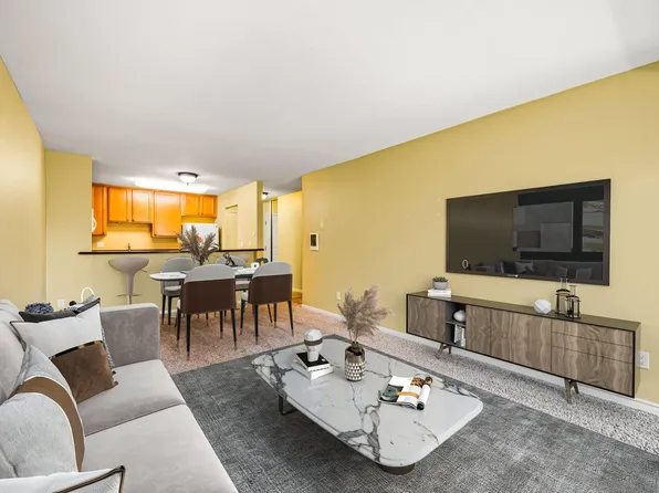 3030 Suncrest Dr Unit 211, San Diego, CA 92116