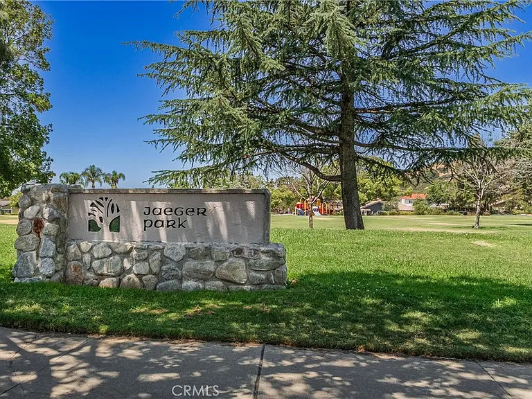 2711 Sweetbriar Dr — Photo 39