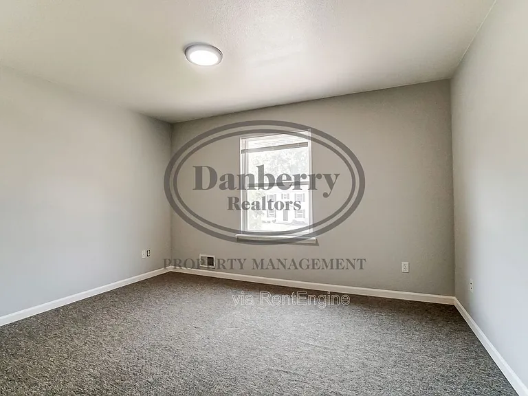 3704 Willow Run Dr — Photo 17