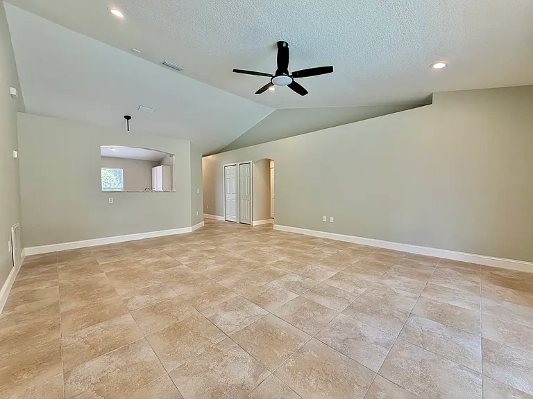 113 Pheasant Dr — Photo 5