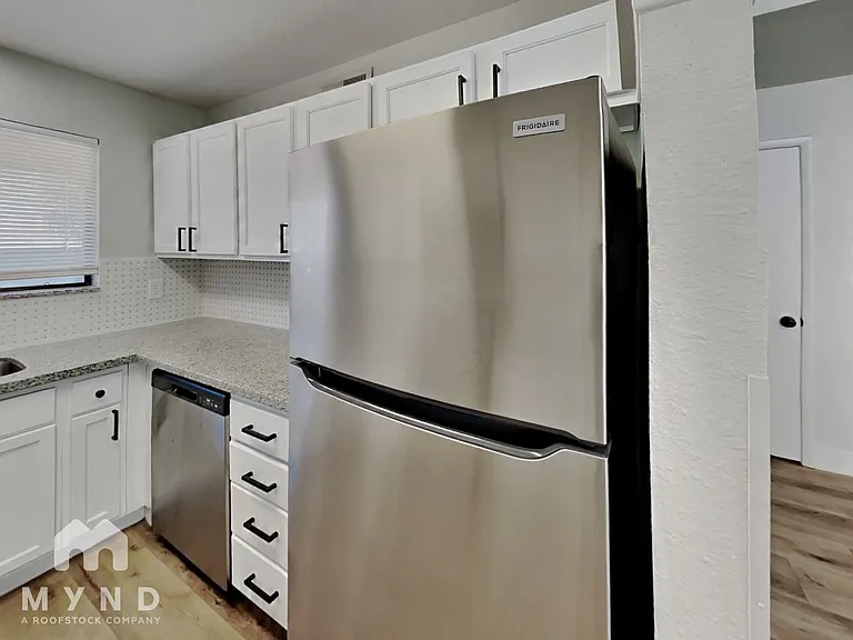 4336 Fox Point Dr — Photo 6