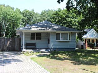 173 Wavecrest Dr, Mastic Beach, NY 11951