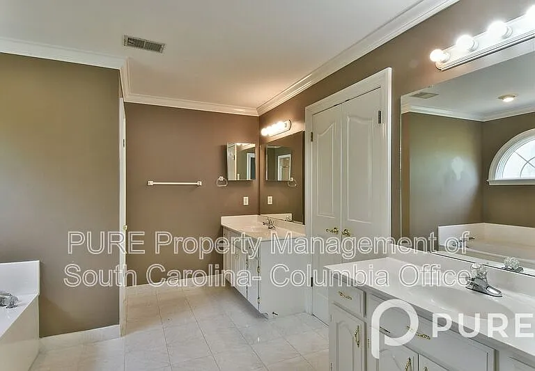 208 Shallow Brook Dr — Photo 49