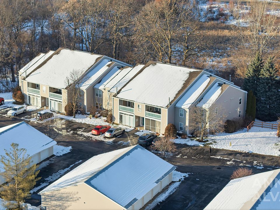 1st image of 3029 Poplar Creek Dr SE Unit 103