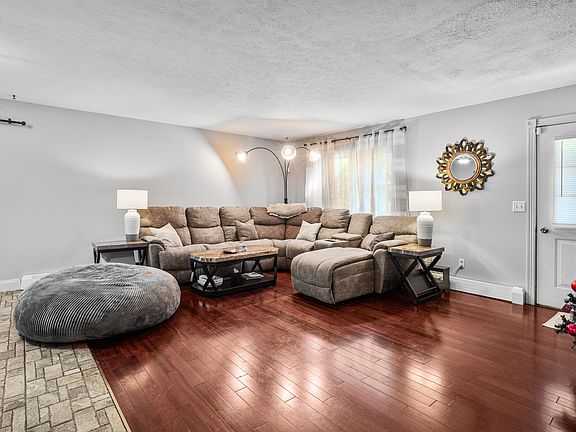 3rd image of 120 Reighard St
