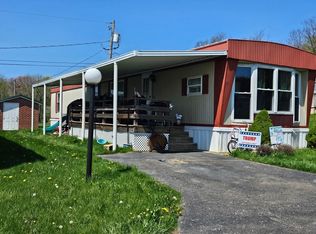 67 T & K Ct, New Cumberland, WV 26047