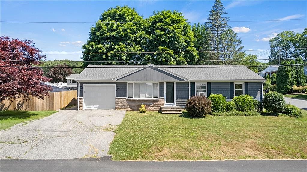 3 Stella Dr, North Providence, RI 02911 Zillow