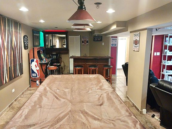 3rd image of 1501 Yellowstone Dr