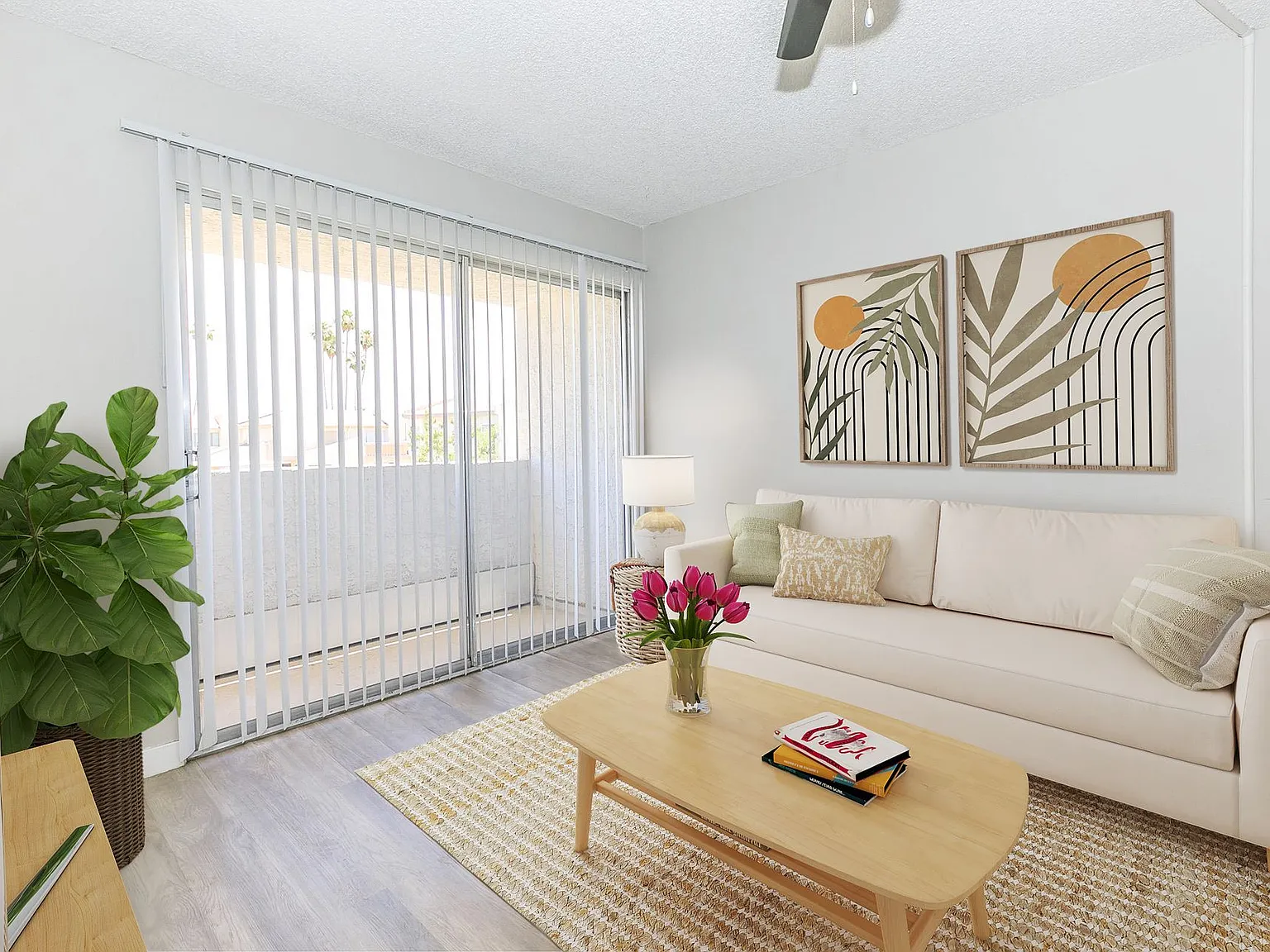 Cove on 44th Apartments — Photo 3