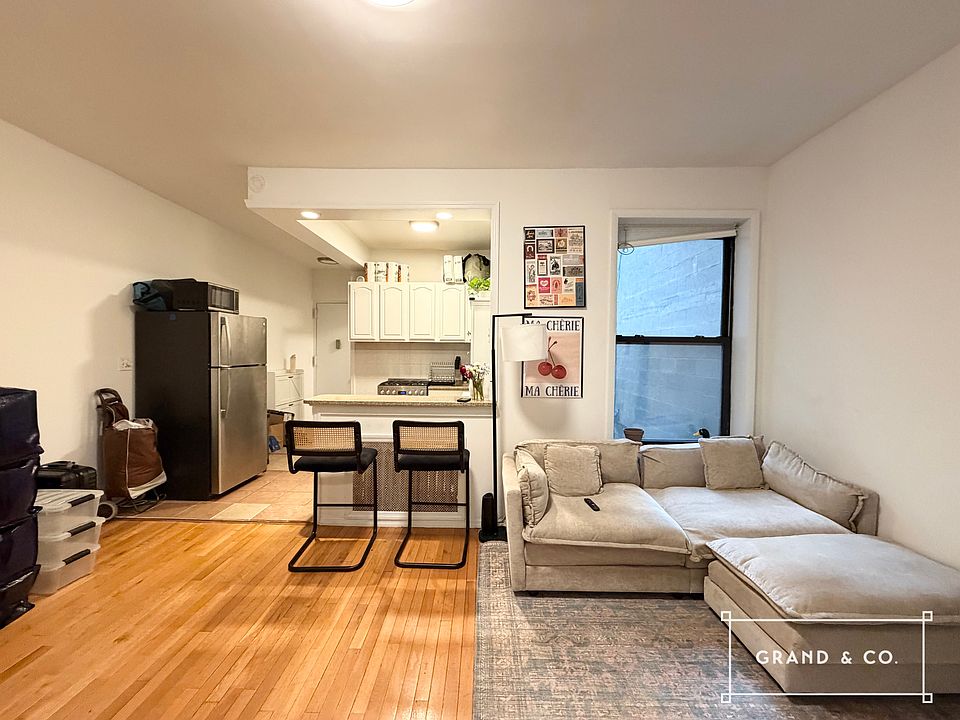 1st image of 14 Maujer St APT 8