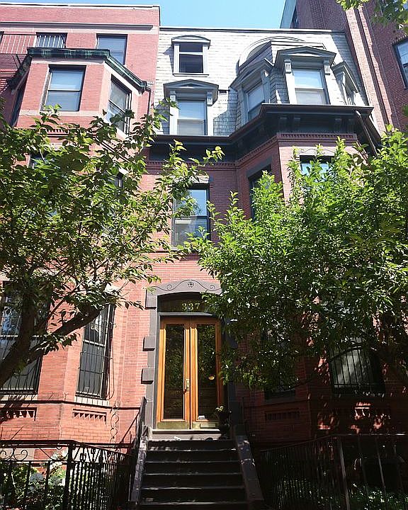 2nd image of 337 Marlborough St APT 2