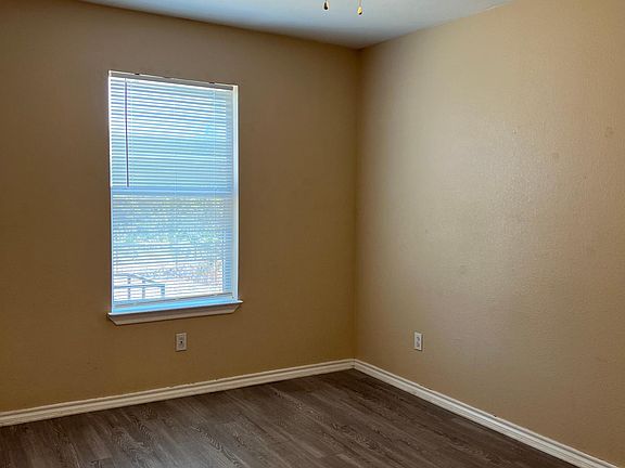 3rd image of 3008 Comanche Ave Unit A