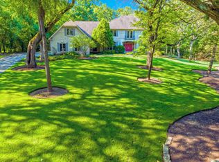 28 Burning Oak Trl, Barrington Hills, IL 60010