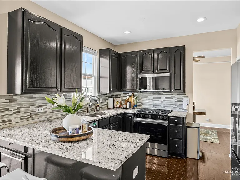 1445 Waterside Dr — Photo 10