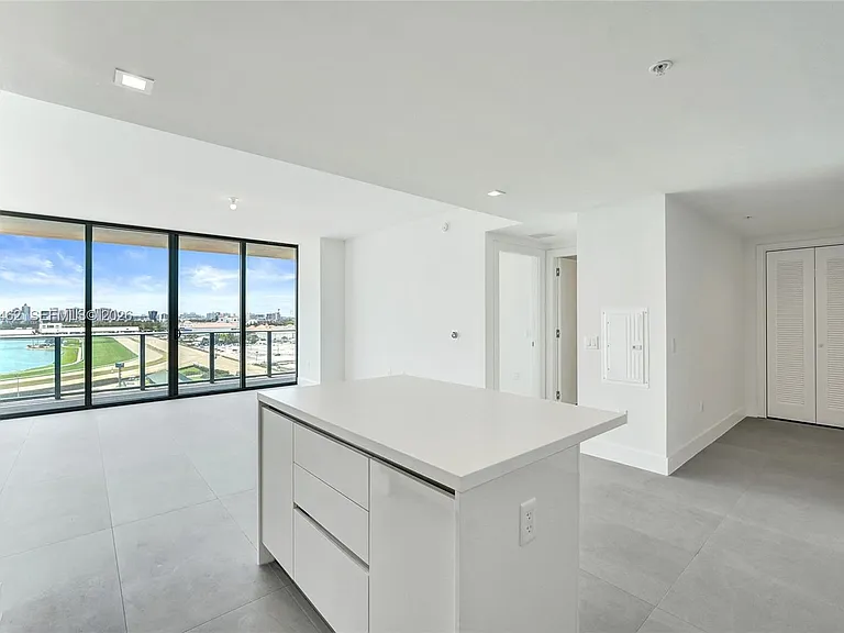 1170 E Hallandale Beach Blvd #1111 — Photo 12