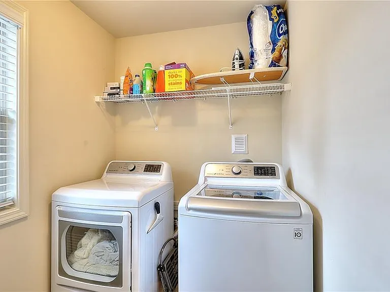 1306 Harris Way — Photo 14