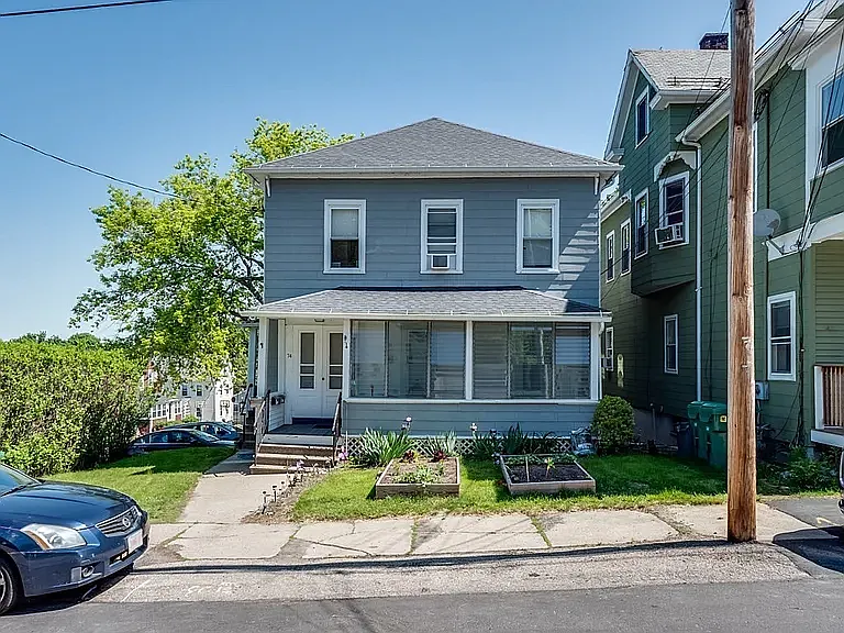 3 bed, 1000 sqft, $2,350 — Photo 2