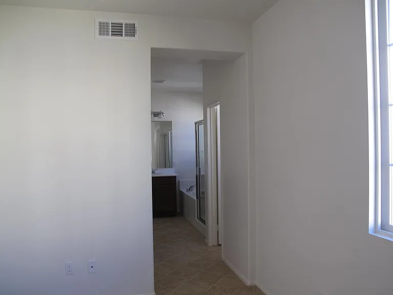 Master Bedroom/Bath