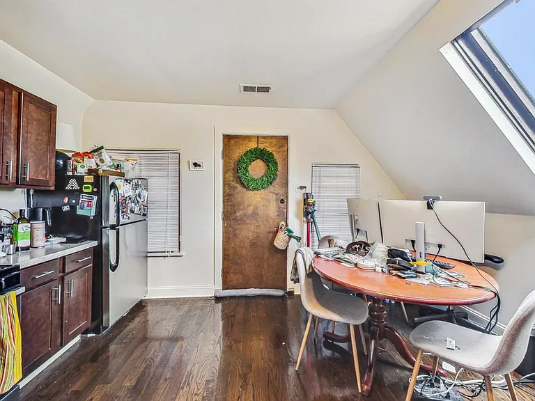 2554 W Winnemac Ave #3 — Photo 7