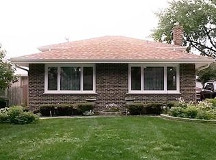 1050 S Pine Ave, Arlington Heights, IL