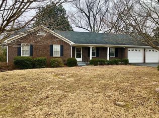 205 Cedar Ridge Rd, Bowling Green, KY 42101