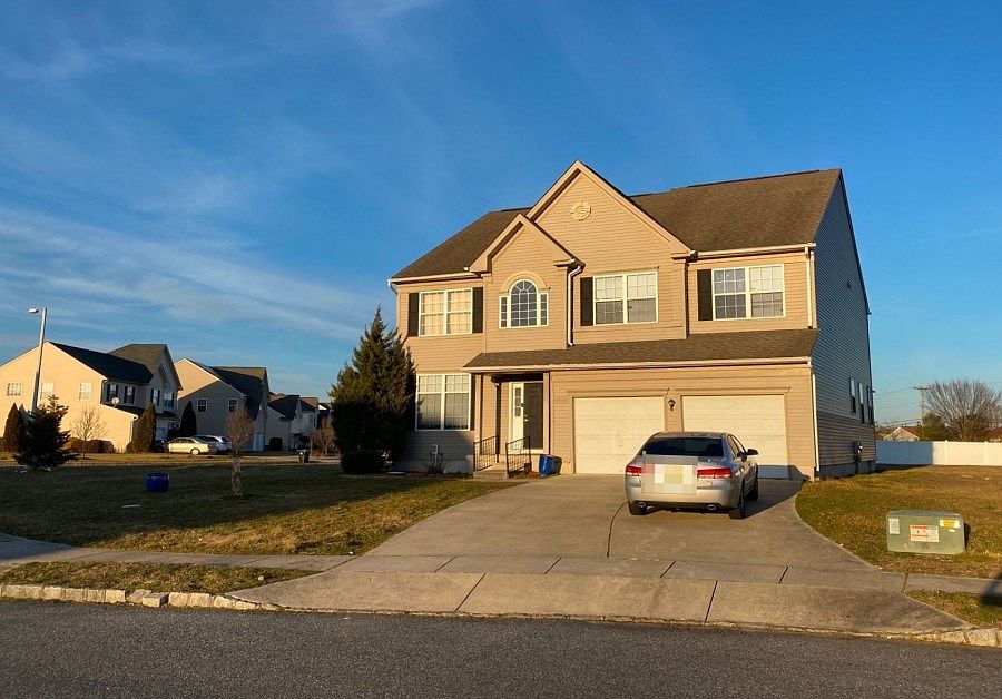 2nd image of 1 Conifer Ct