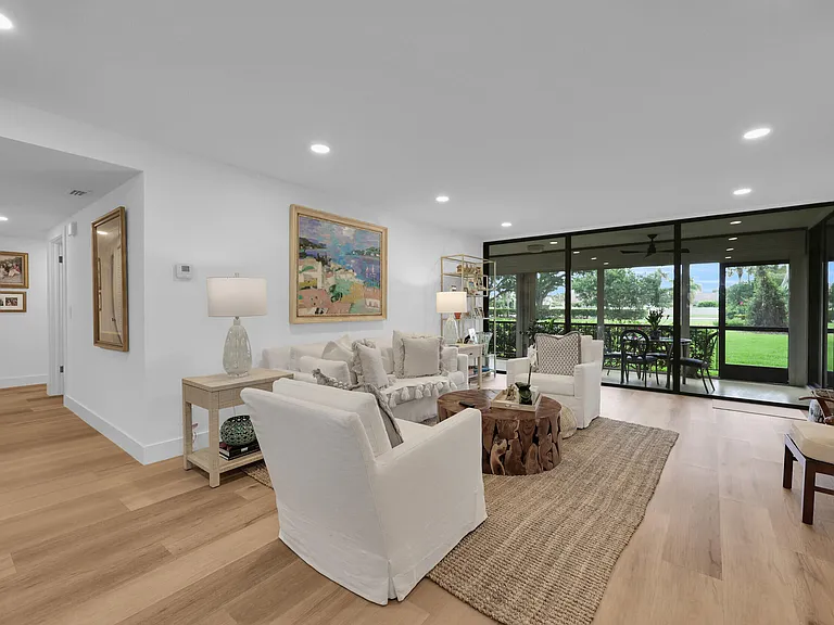 10 SE Turtle Creek Dr #B — Photo 4
