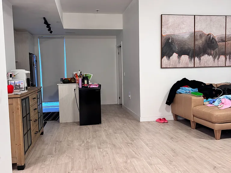 176 Clonmore Dr #4 — Photo 4