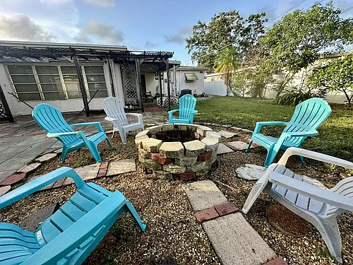 7000 SW 11th St Photo 1