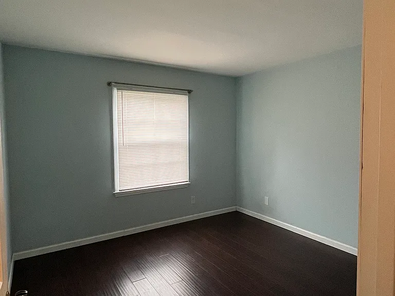 9740 Bunker Hill Ln — Photo 7