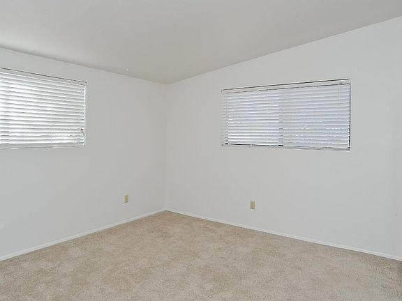 5th image of 1110 W San Miguel Cir