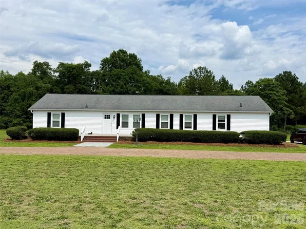 288 Farris Rd, Clover, SC 29710