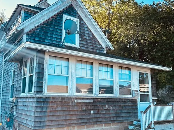 12-14 Stanley Ct, Gloucester, MA 01930