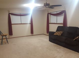 214 S Randlett St, Hobart, OK 73651