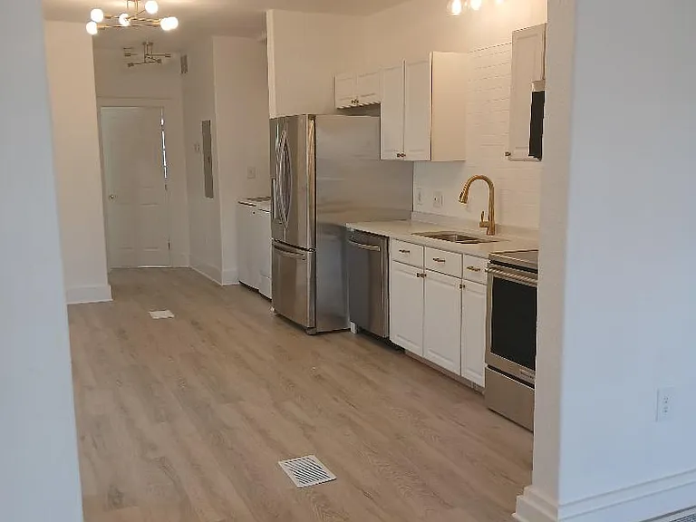603 E Grayson St #1 — Photo 6
