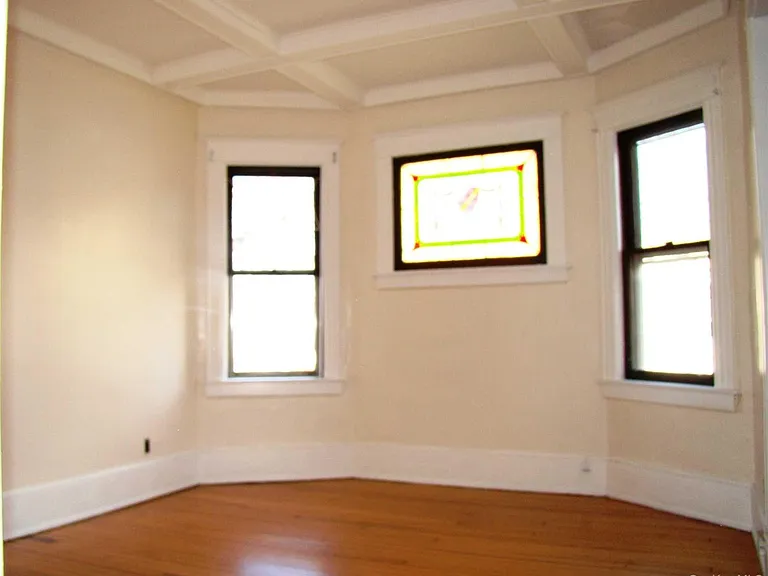 10 Worrall Ave #2 — Photo 4