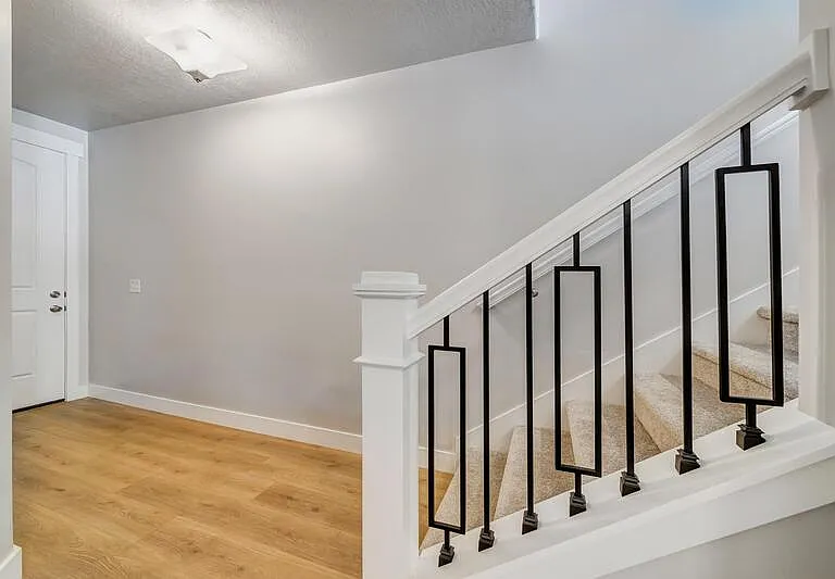 4165 W 2010 N — Photo 2