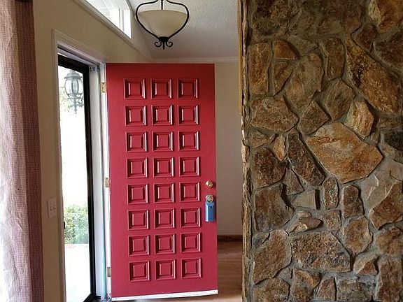 5th image of 110 Dogwood Ct
