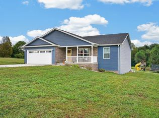 135 Brinegar Dr, Springville, IN 47462