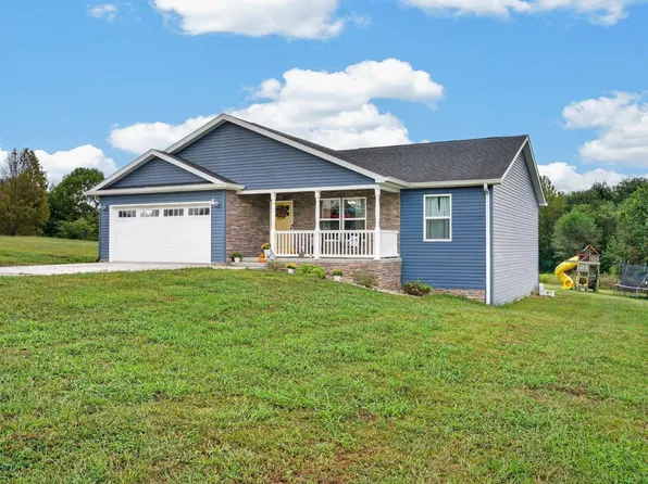 135 Brinegar Dr, Springville, IN 47462