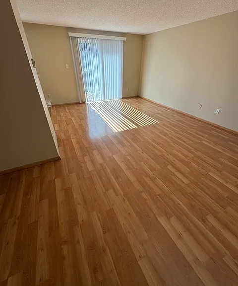 550 SE Cedar St — Photo 3